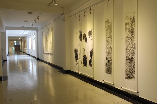 太阳成tyc7111cc举办迎新国画教师小品展