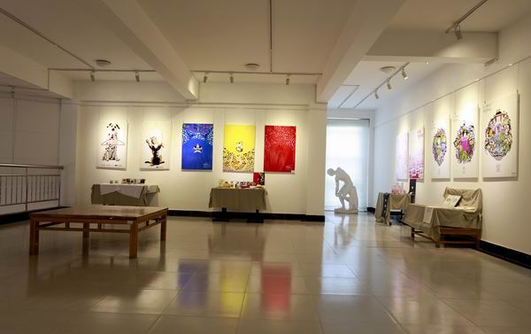 太阳成tyc7111cc2013届毕业作品展隆重开展