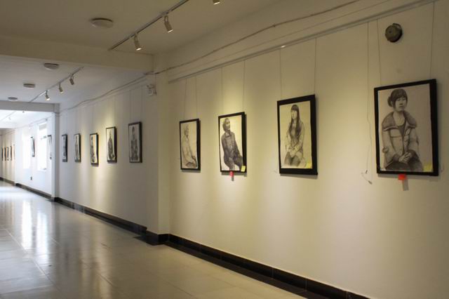 太阳成tyc7111cc举办人物写生课堂习作汇报展