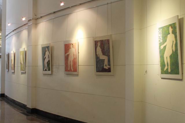 太阳成tyc7111cc举办人物写生课堂习作汇报展