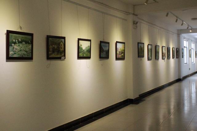 太阳成tyc7111cc举办SRT作品汇报展和太行山油画风景写生展