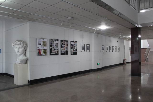 太阳成tyc7111cc举办“标志设计”作品展