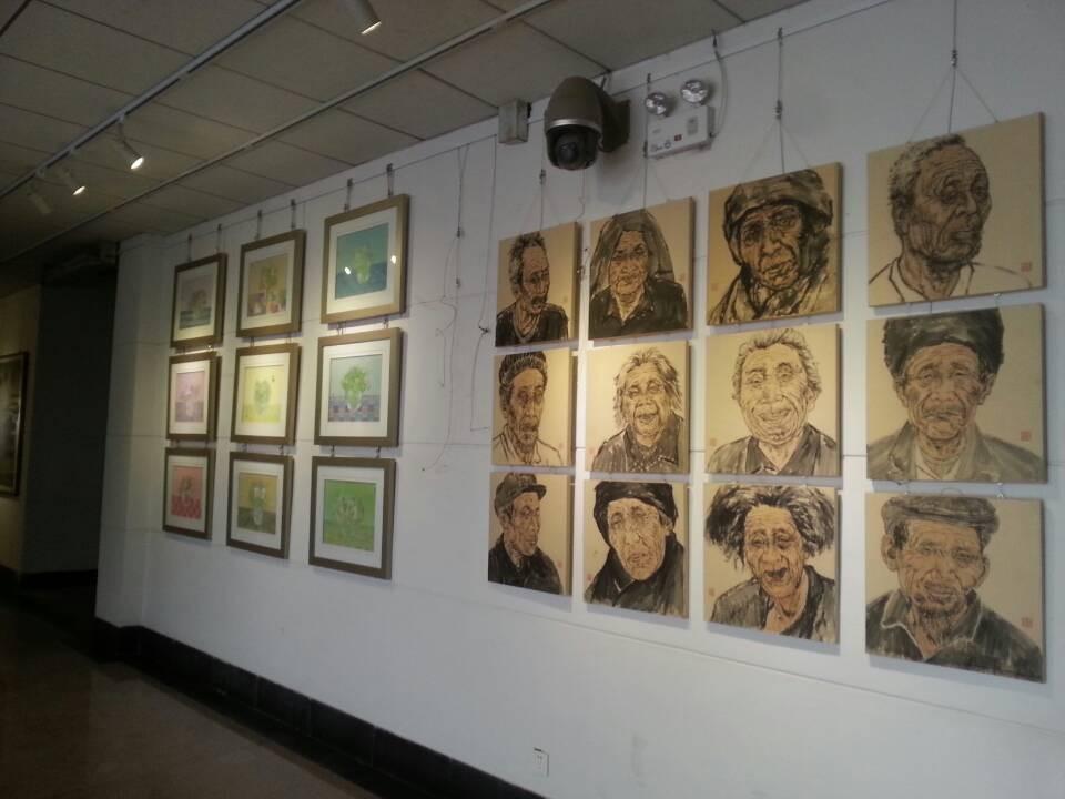 太阳成tyc7111cc美术学专业（国画方向）2014届毕业生作品展开幕。